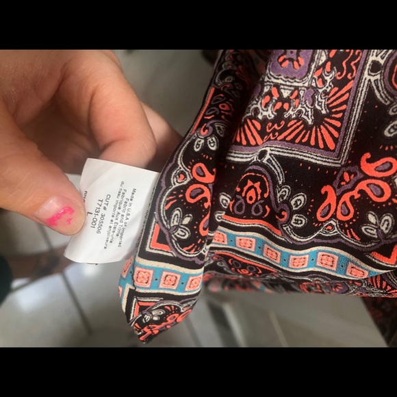 Dressy high low top! - Picture 3 of 4